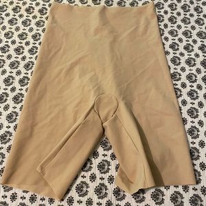 Commando Nude Shapers size Medium